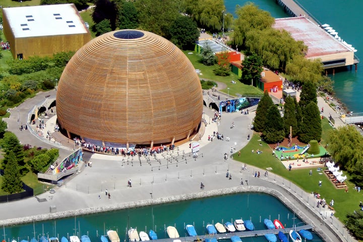 palais de lequilibre, expo.02, neuchatel, neuch, cern geneve, geneva, holzkugel, fotohaefeli, landesausstellung