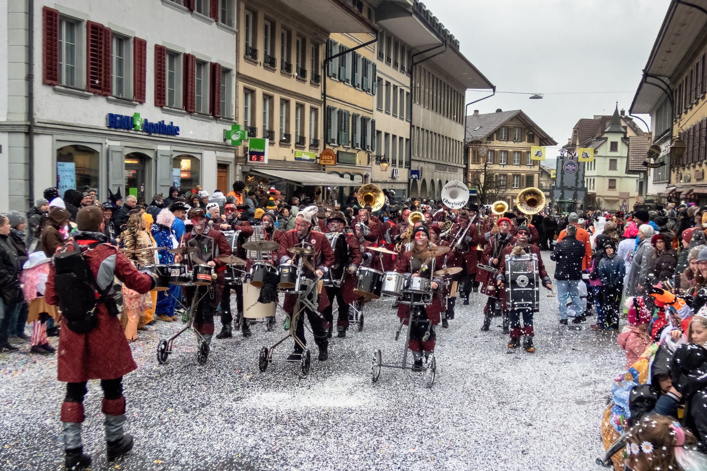 huttwiler fasnacht, fasnacht huttwil, fasnacht, huttwil, fasching, karneval, guggenmusik, fotohaefeli
