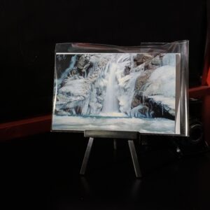gefrorener wasserfall im winter