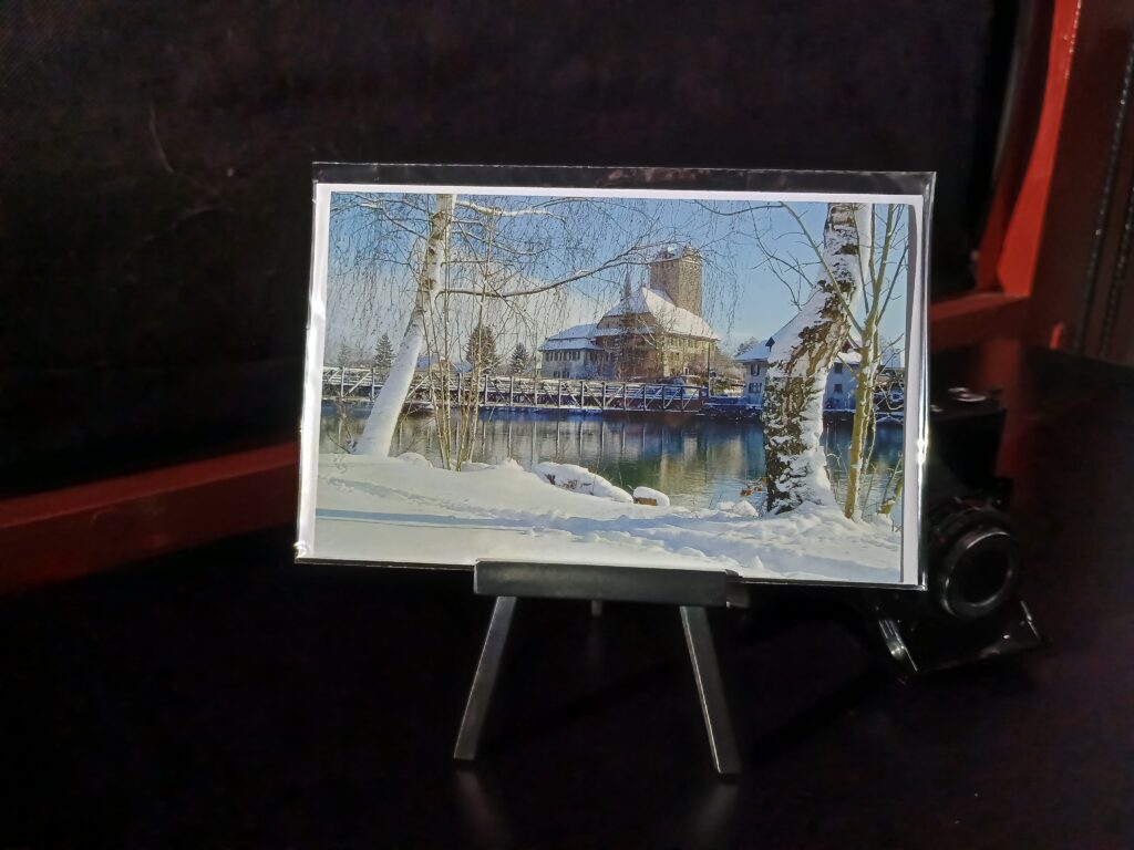 Nordansicht Schloss Aarwangen mit Aarebrücke im Winter